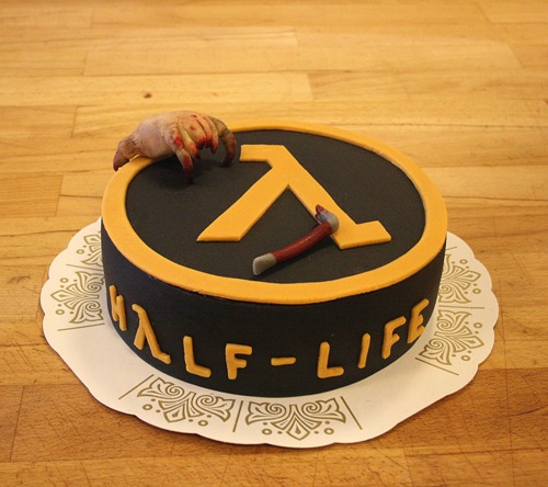 Half-life cake.jpg (99 KB)